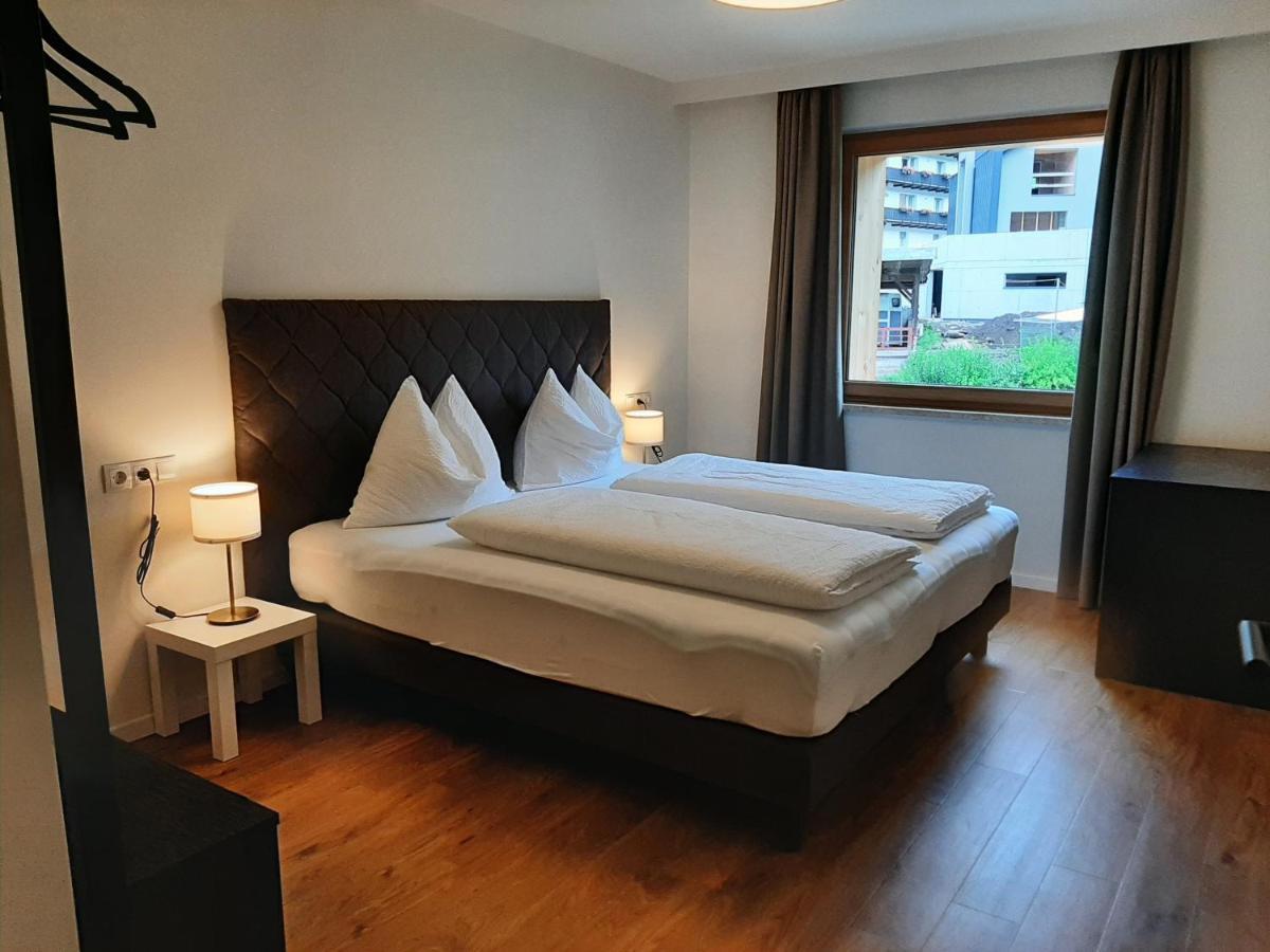 노바레반떼 Tyrol Living & Cafe 아파트 외부 사진