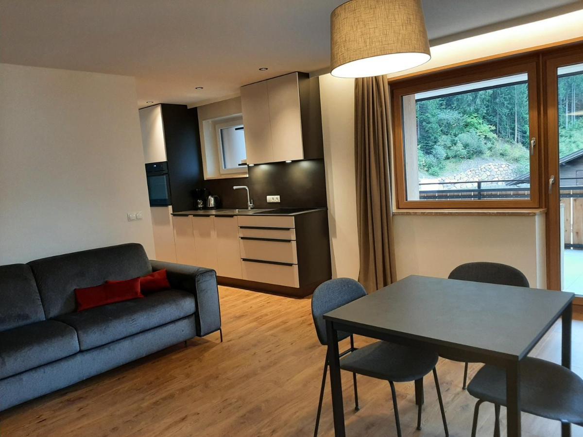 노바레반떼 Tyrol Living & Cafe 아파트 외부 사진