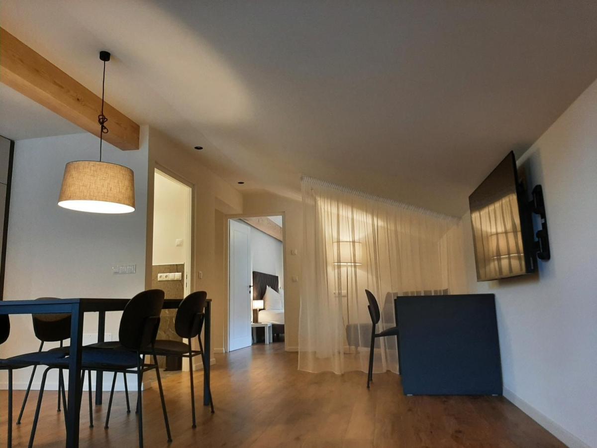 노바레반떼 Tyrol Living & Cafe 아파트 외부 사진